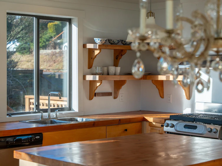 560 Abbs Road, Gibsons, BC, V0N 1V0 - 9
