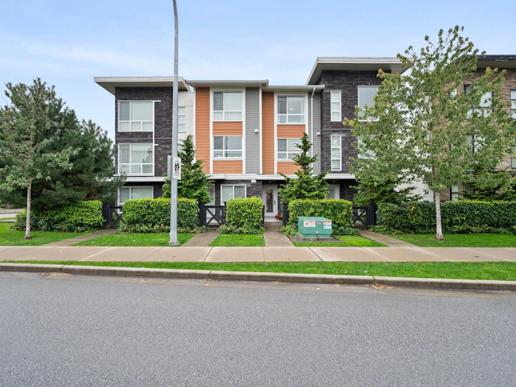 15-20857 77a Avenue, Langley, BC, V2Y 0W7 - 2