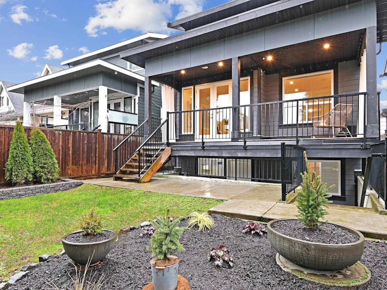 15450 Russell Avenue, Surrey, BC, V4B 2R3 - 9