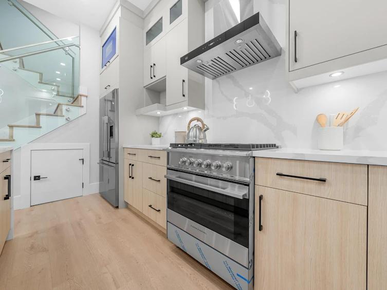 2707 E 26th Avenue, Vancouver, BC, V5R 1Z3 - 13