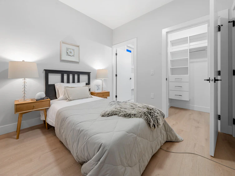 2707 E 26th Avenue, Vancouver, BC, V5R 1Z3 - 27