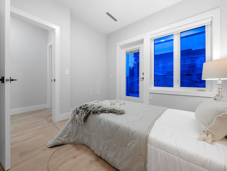 2707 E 26th Avenue, Vancouver, BC, V5R 1Z3 - 30