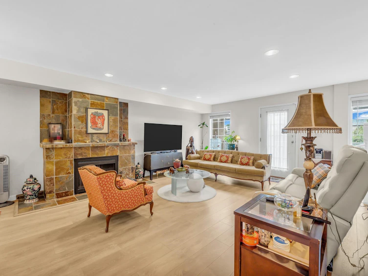 3-6500 Cook Gate, Richmond, BC, V6Y 3A2 - 4