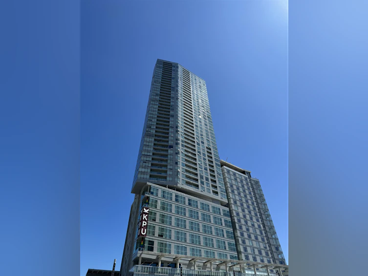 2001-13495 Central Avenue, Surrey, BC, V3T 0K2