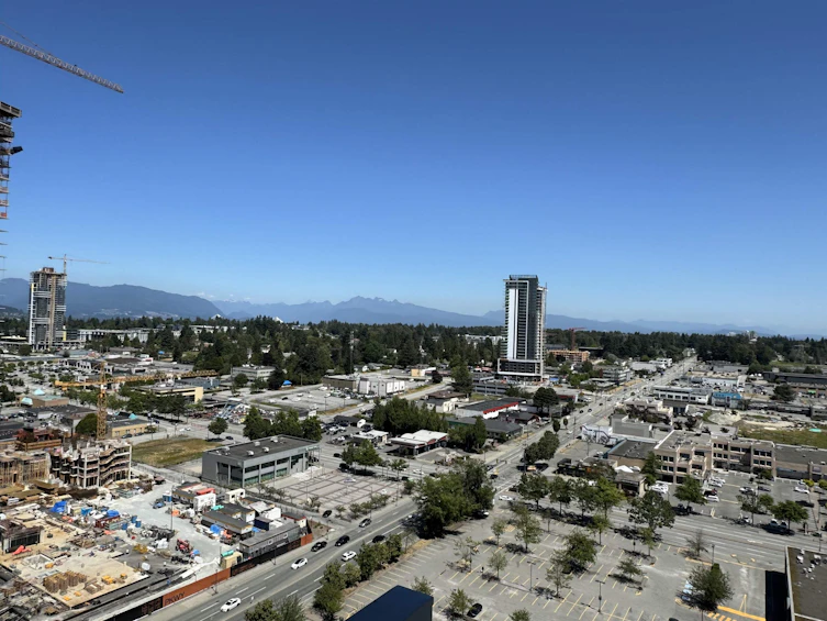 2001-13495 Central Avenue, Surrey, BC, V3T 0K2 - 5