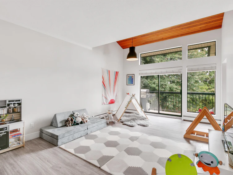 275 Warrick Street, Coquitlam, BC, V3K 6C1 - 15