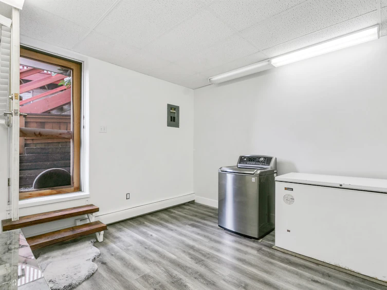 275 Warrick Street, Coquitlam, BC, V3K 6C1 - 34
