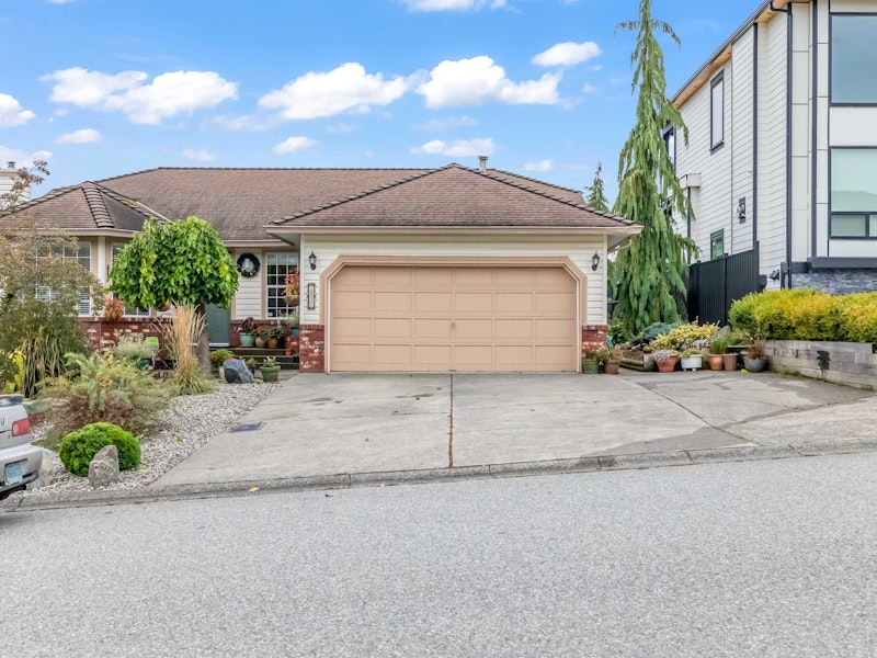 2830 Crossley Drive, Abbotsford BC V2T 5H4