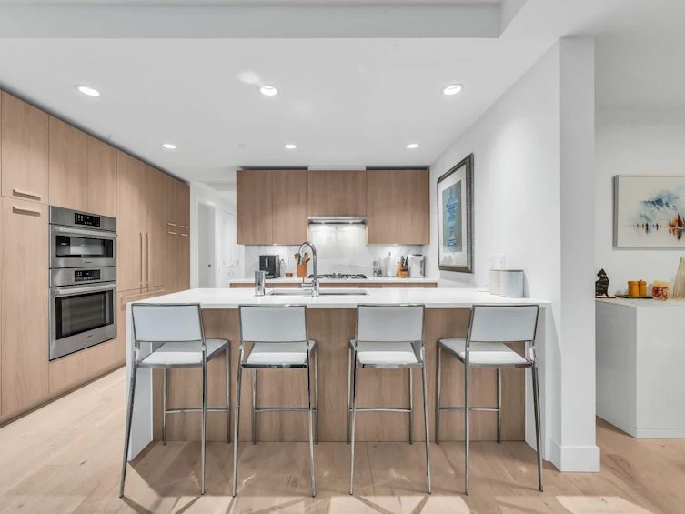 1005-2785 Library Lane, North Vancouver, BC, V7J 0C3 - 3