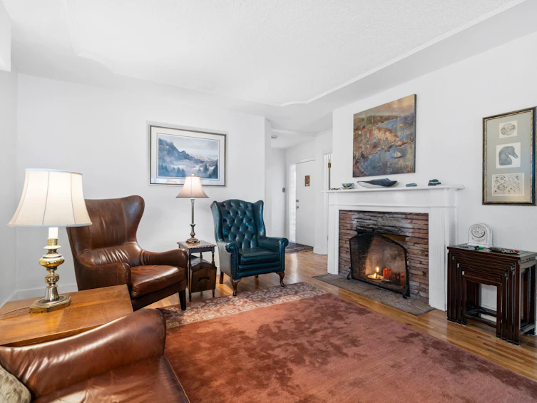 125 E 48th Avenue, Vancouver, BC, V5W 2C7 - 2