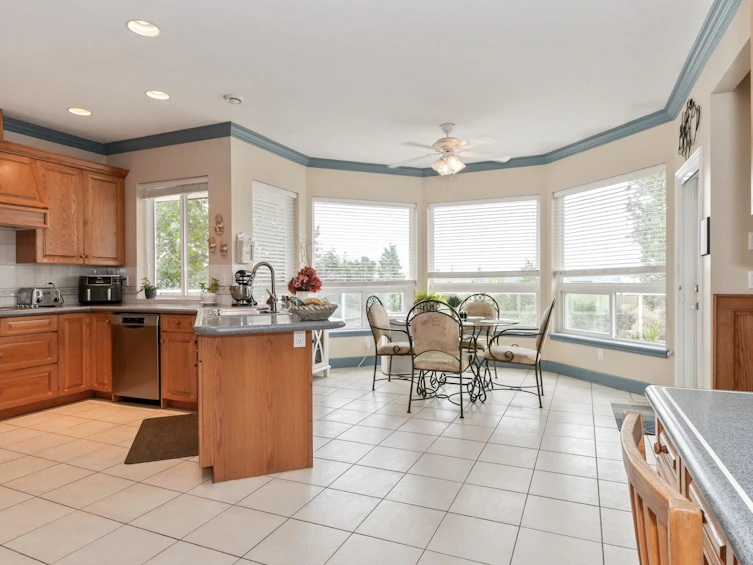 18488 54 Avenue, Surrey, BC, V3S 8L9 - 12