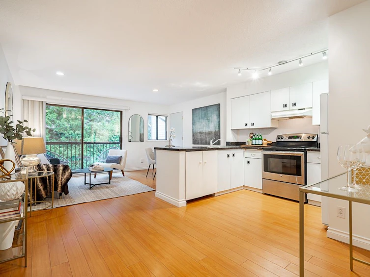 12-460 W 16 Avenue, Vancouver, BC, V5Y 1Z3 - 10