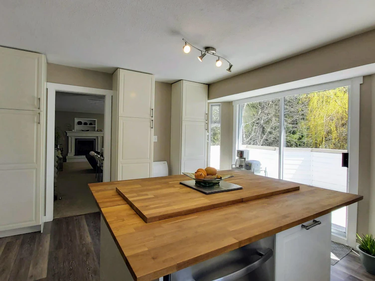 1701 Ymca Road, Gibsons, BC, V0N 1V6 - 13