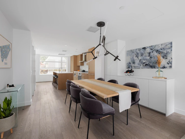 208-1055 Ridgewood Drive, North Vancouver, BC, V7R 0A6 - 8