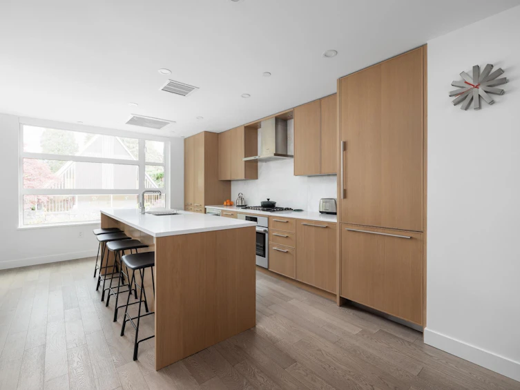 208-1055 Ridgewood Drive, North Vancouver, BC, V7R 0A6 - 11