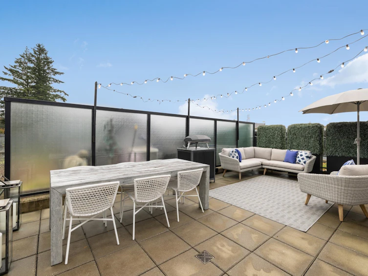 208-1055 Ridgewood Drive, North Vancouver, BC, V7R 0A6 - 33