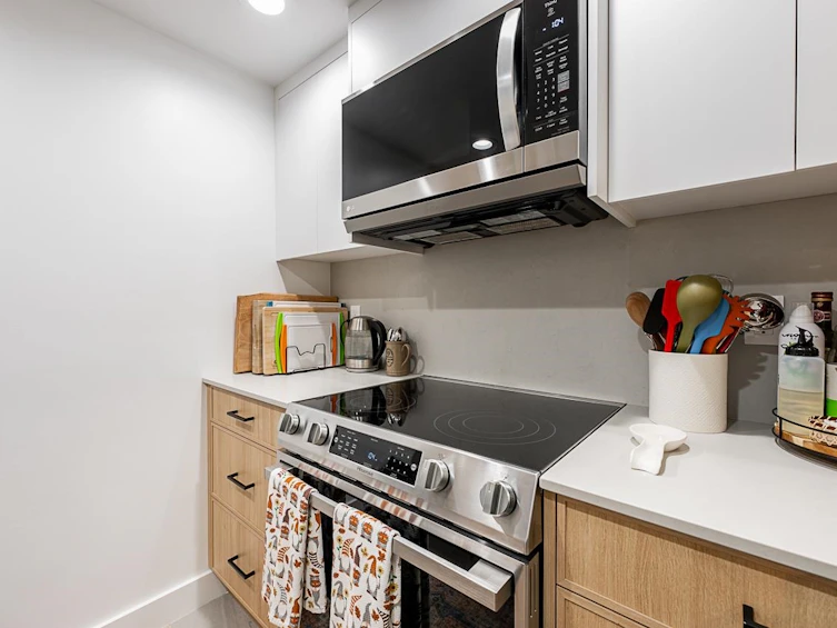 101-838 Agnes Street, New Westminster, BC, V3M 6R3 - 7