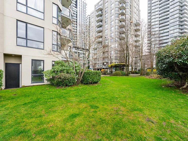 101-838 Agnes Street, New Westminster, BC, V3M 6R3 - 31