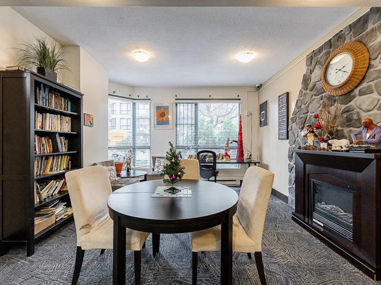 101-838 Agnes Street, New Westminster, BC, V3M 6R3 - 34