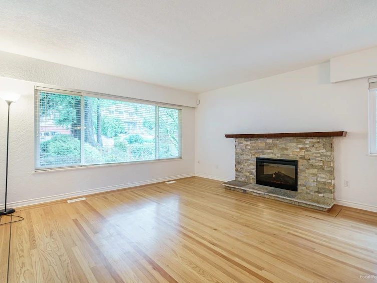 357 E 24th Street, North Vancouver, BC, V7L 3E9 - 12