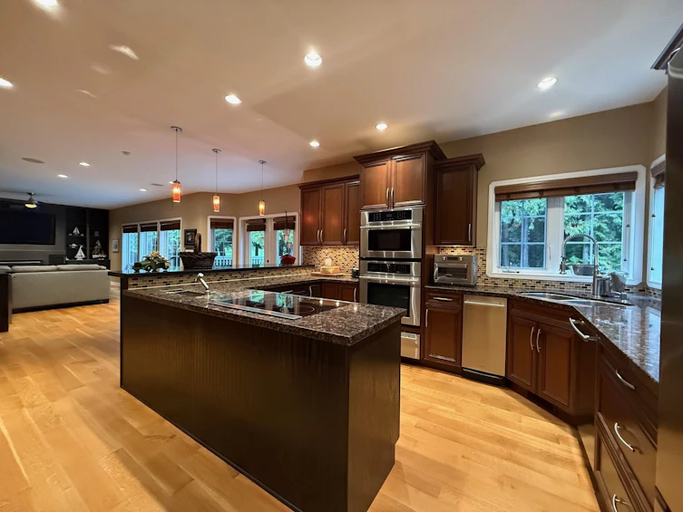 1356 Roberts Creek Road, Roberts Creek, BC, V0N 2W1 - 10