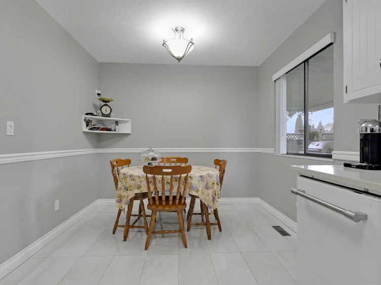 12920 68 Avenue, Surrey, BC, V3W 6J1 - 12