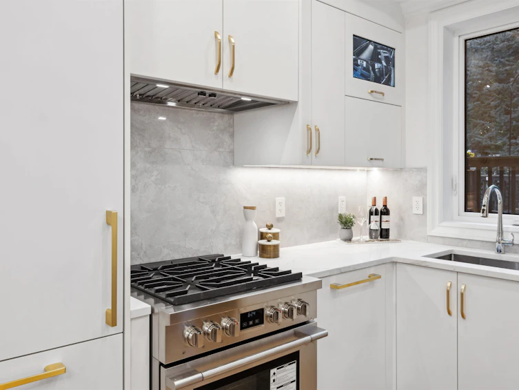 3814 W 15th Avenue, Vancouver, BC, V6R 2Z9 - 2