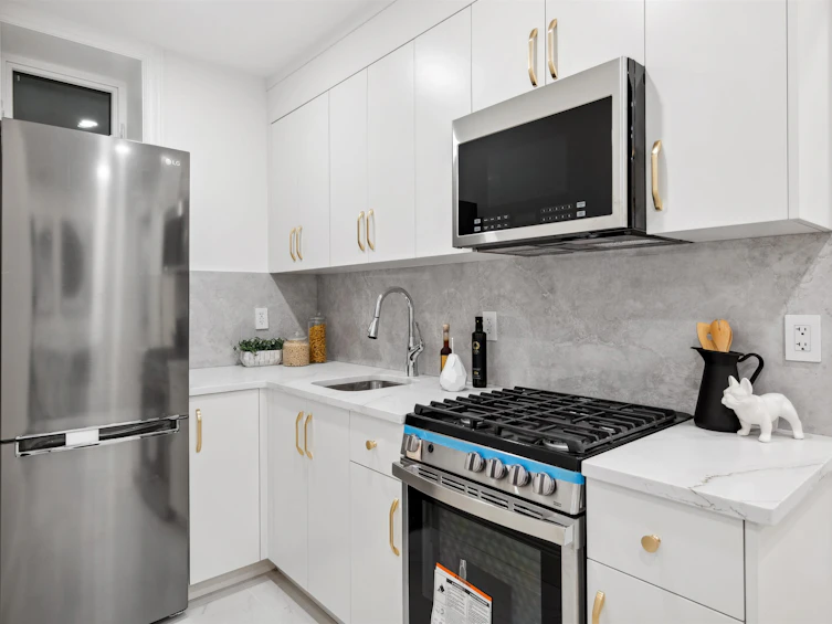 3814 W 15th Avenue, Vancouver, BC, V6R 2Z9 - 8