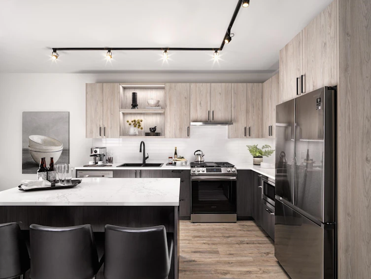 202-1100 Clarke Road, Port Moody, BC, V3H 2E6 - 2