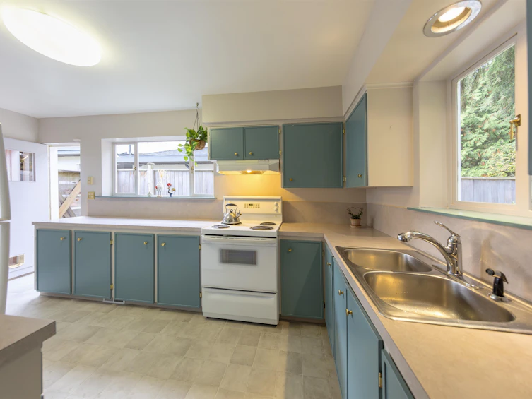 946 Belvedere Drive, North Vancouver, BC, V7R 2C1 - 11