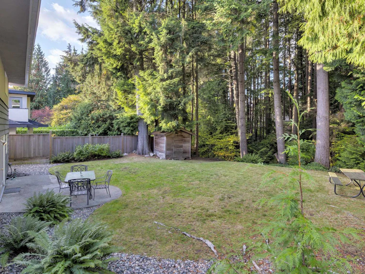 946 Belvedere Drive, North Vancouver, BC, V7R 2C1 - 13