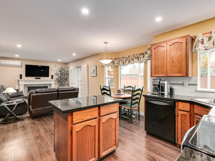 21082 92a Avenue, Langley, BC, V1M 2C2 - 17