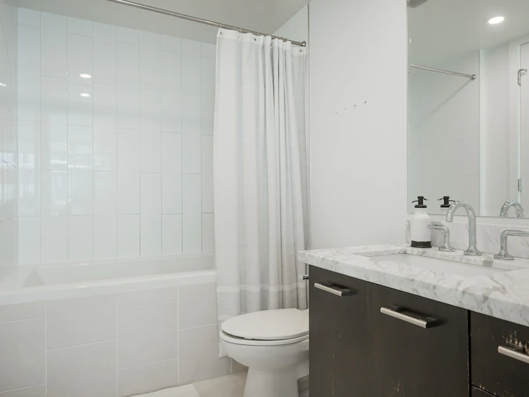 807-1455 George Street, Surrey, BC, V4B 0A9 - 17