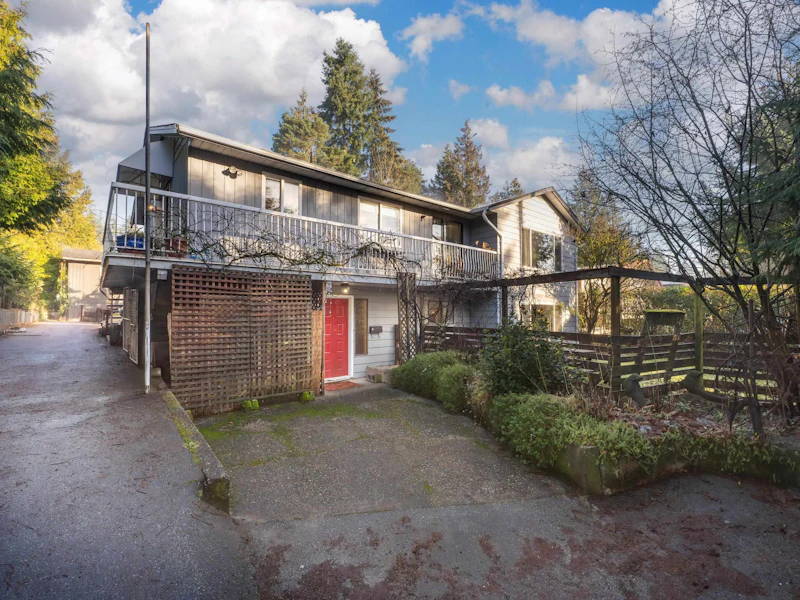 1693 Austin Avenue, Coquitlam BC V3K 3P8