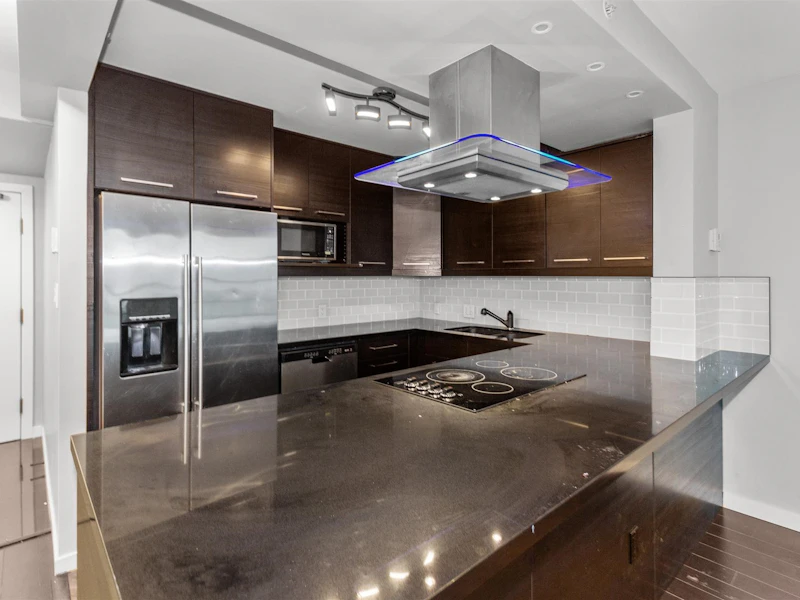 602 - 2468 E Broadway Avenue, Vancouver BC V5M 4V1