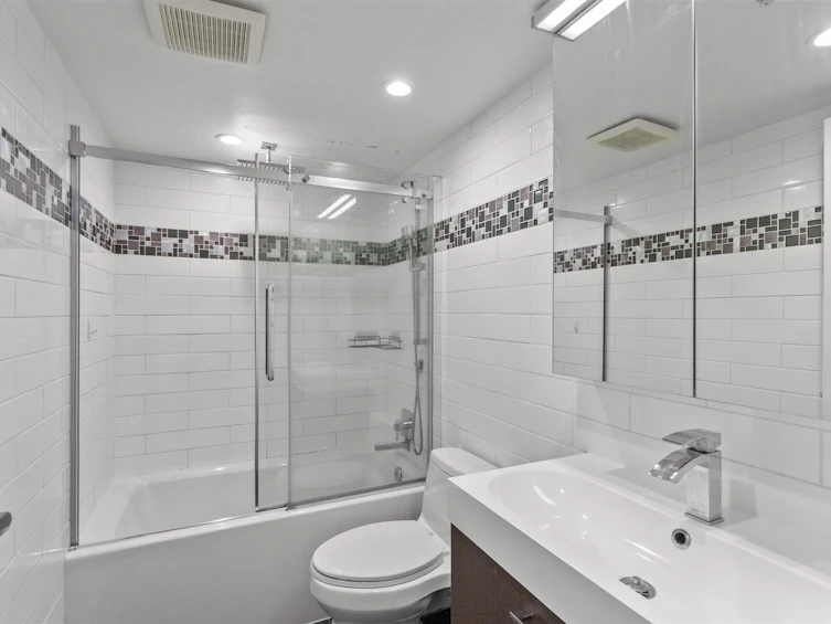 602-2468 E Broadway, Vancouver, BC, V5M 4V1 - 9