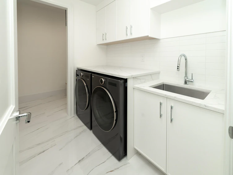 4582 W 14th Avenue, Vancouver, BC, V6R 2Y4 - 26