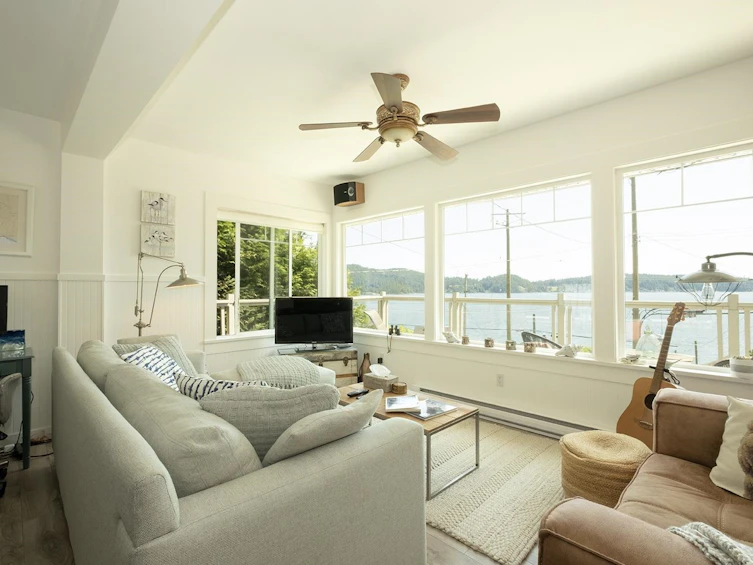 446 Central Avenue, Gibsons, BC, V0N 1V1 - 2