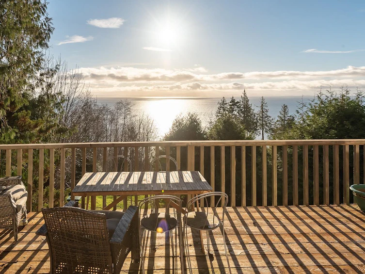 7949 Redrooffs Road, Halfmoon Bay, BC, V7Z 1C6 - 2