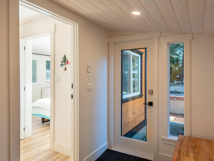 7949 Redrooffs Road, Halfmoon Bay, BC, V7Z 1C6 - 8
