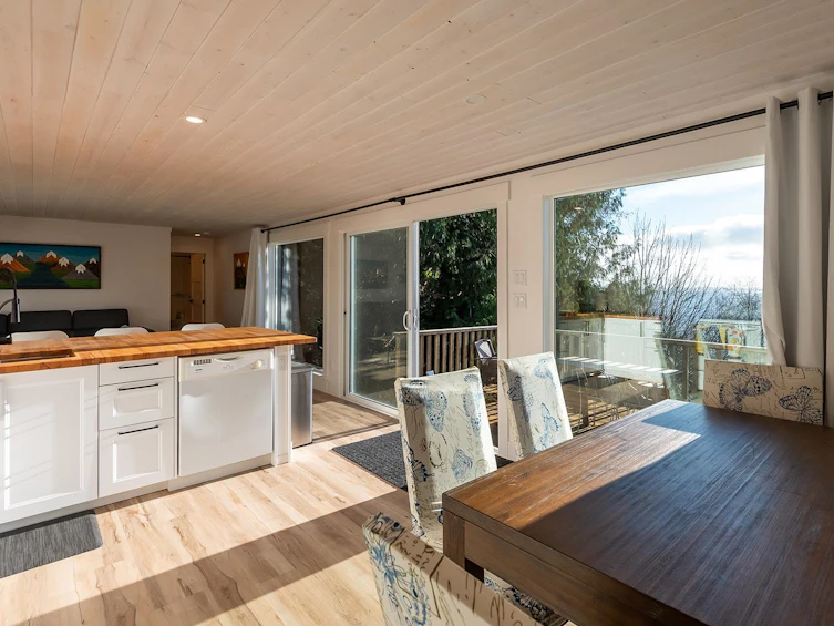 7949 Redrooffs Road, Halfmoon Bay, BC, V7Z 1C6 - 19