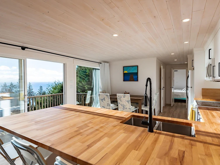 7949 Redrooffs Road, Halfmoon Bay, BC, V7Z 1C6 - 26