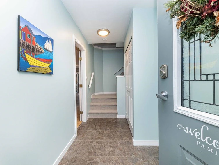 87 Monroe Road, Gibsons, BC, V0N 1V6 - 3
