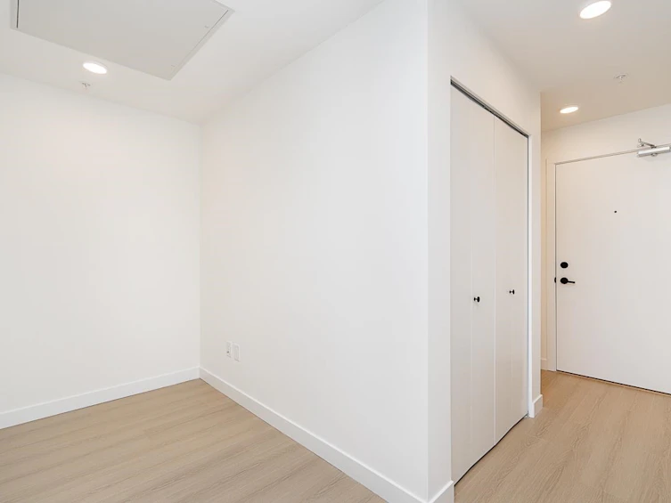 309-9456 134 Street, Surrey, BC, V3V 0G8 - 4