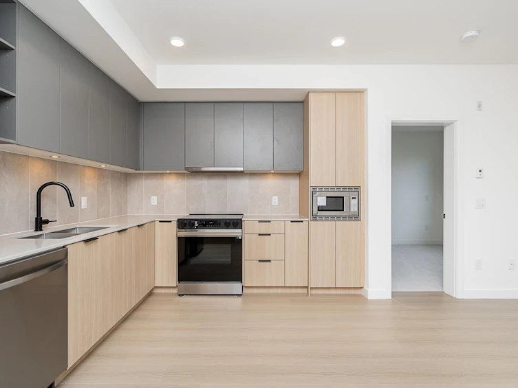 309-9456 134 Street, Surrey, BC, V3V 0G8 - 6
