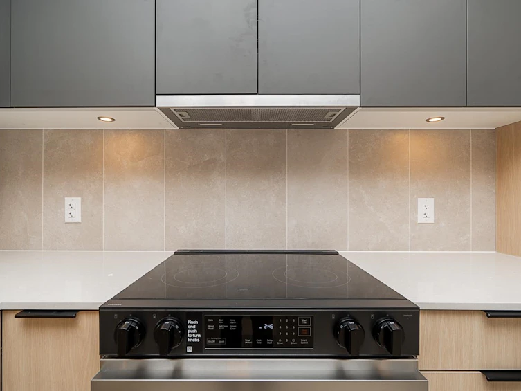309-9456 134 Street, Surrey, BC, V3V 0G8 - 9