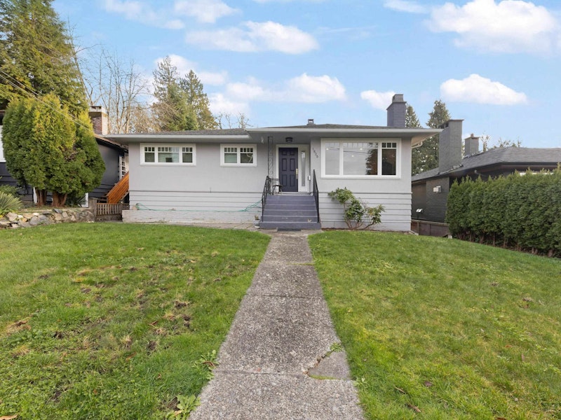1820 Larson Road, North Vancouver BC V7M 2Z6