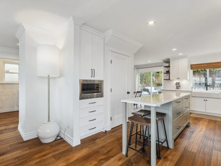 3686 Carnarvon Avenue, North Vancouver, BC, V7N 4L7 - 11