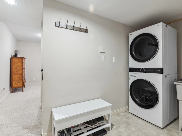 3686 Carnarvon Avenue, North Vancouver, BC, V7N 4L7 - 26