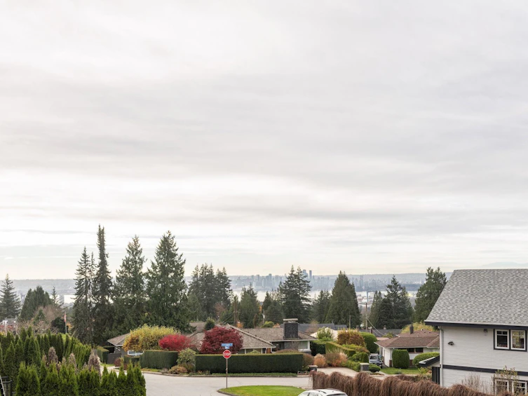 3686 Carnarvon Avenue, North Vancouver, BC, V7N 4L7 - 30